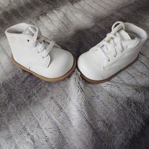Teeny Toes Baby White Walkers